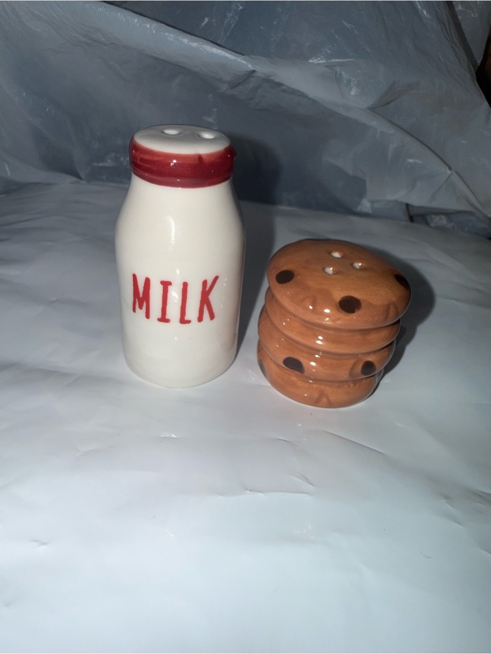 Cracker Barrel Ceramic Milk Bottle & Cookie Shaker Set - Red and Brown